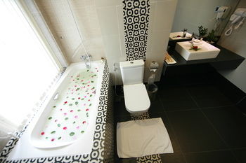 M Hotel 3*