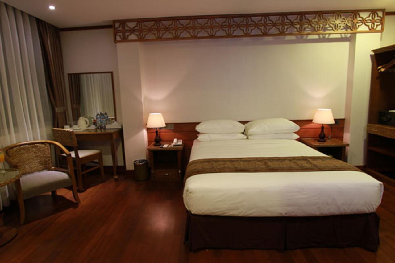 Hotel M