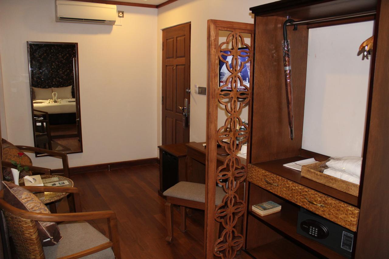 M Hotel 3*